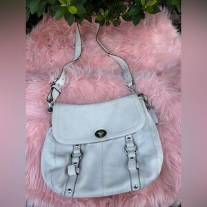 Coach White Leather Shoulder Bag with Turnlock Closure